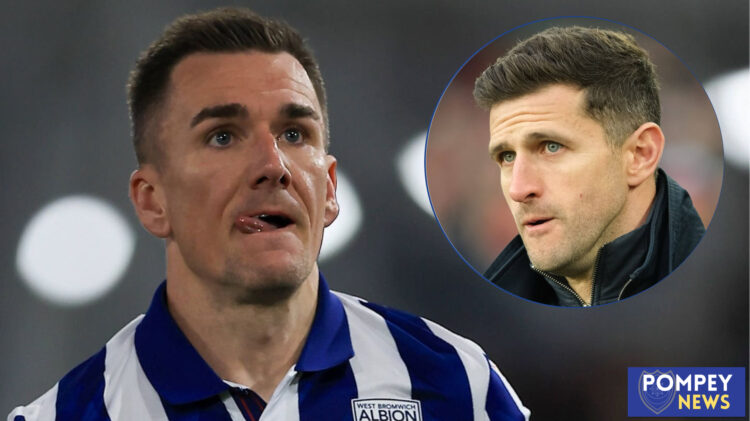 Portsmouth manager John Mousinho and Jed Wallace